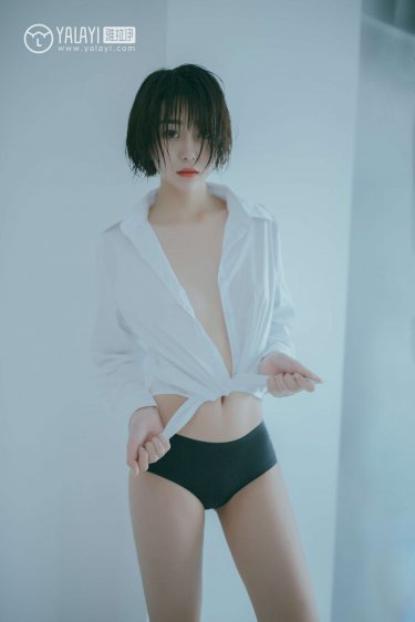 乌鸦嘴妙女郎